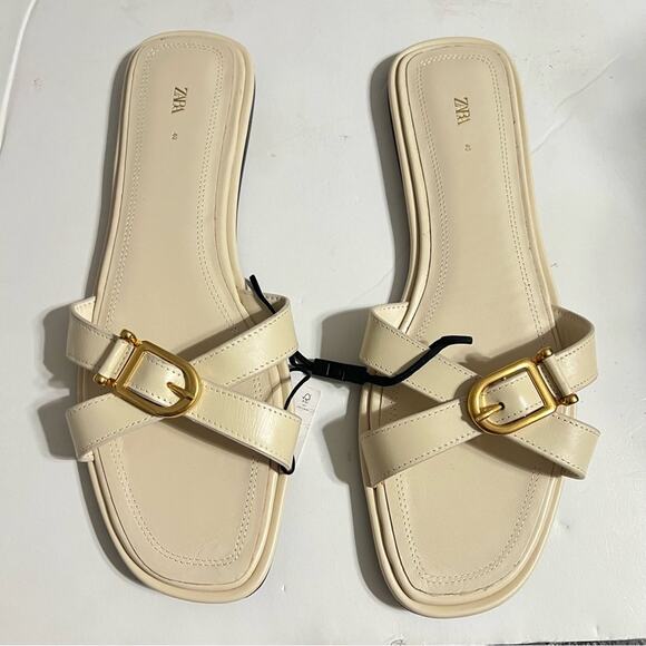 Zara Off White / Cream FLAT LEATHER SANDAL WITH BUCKLE Size 9 US - Picture 8 of 9